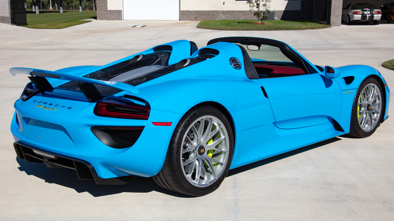 2015 Porsche 918 Spyder