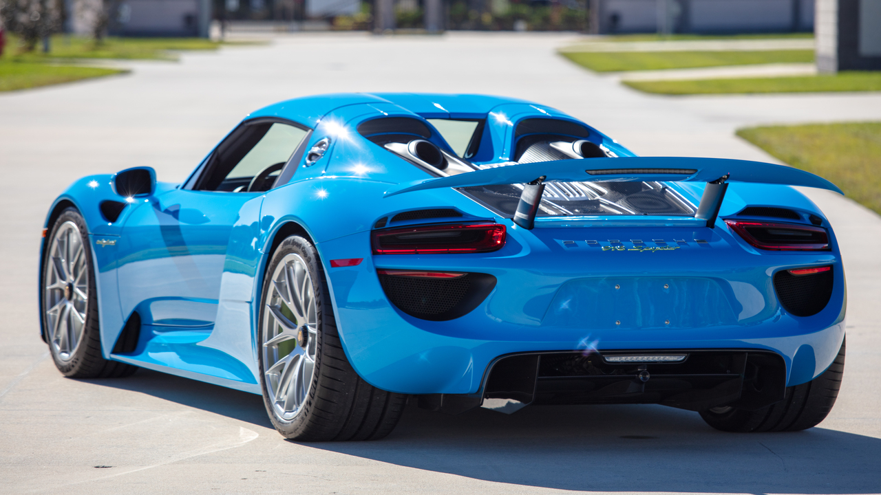 2015 Porsche 918 Spyder