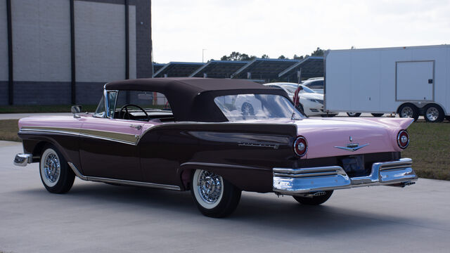1957 Ford Fairlane 500 Sunliner