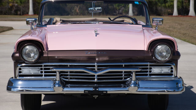 1957 Ford Fairlane 500 Sunliner
