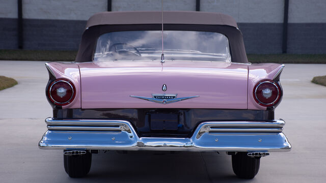 1957 Ford Fairlane 500 Sunliner