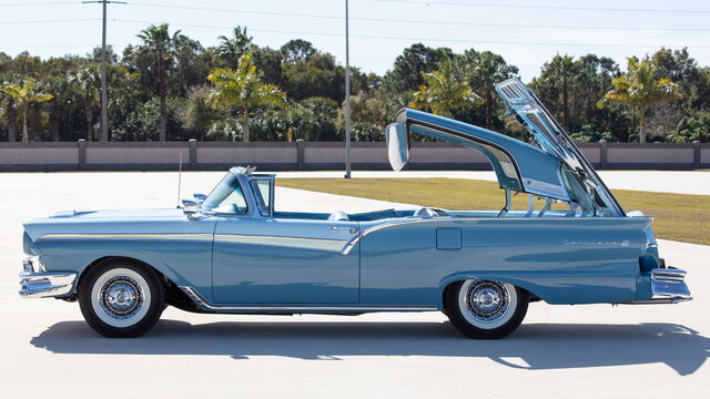 1957 Ford Fairlane Skyliner Retractable