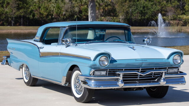 1957 Ford Fairlane Skyliner Retractable