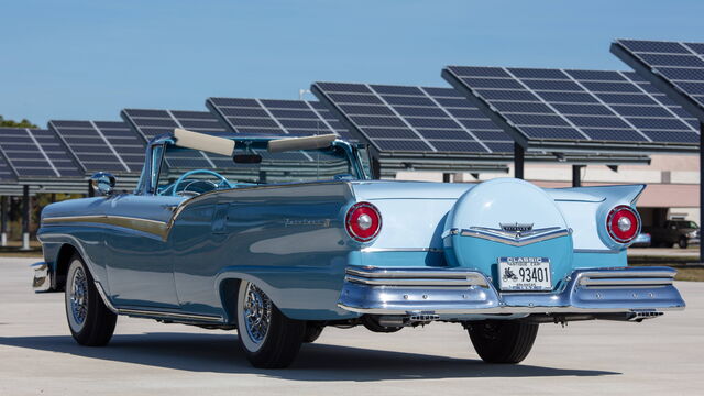 1957 Ford Fairlane Skyliner Retractable