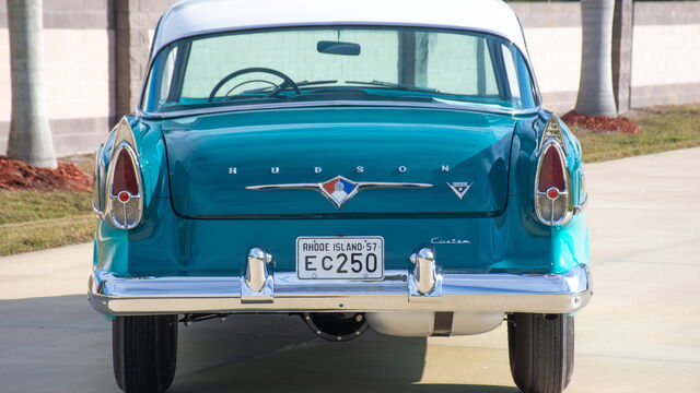 1957 Hudson Hornet Hollywood