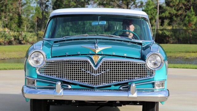 1957 Hudson Hornet Hollywood