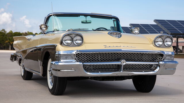 1958 Ford Fairlane Skyliner Retractable