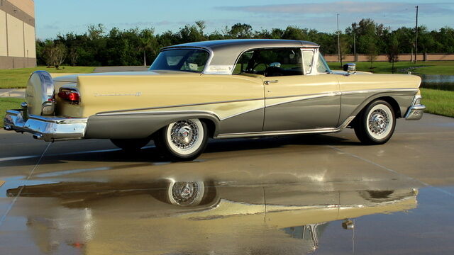 1958 Ford Fairlane Skyliner Retractable