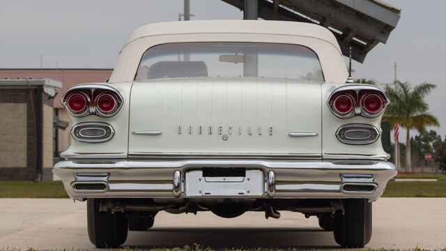 1958 Pontiac Bonneville Pace Car