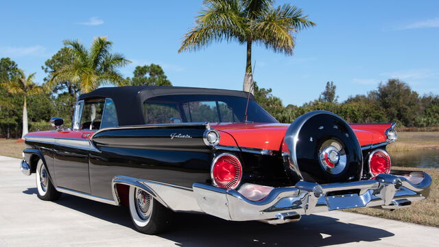 1959 Ford Galaxie Sunliner