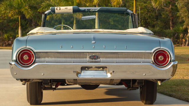 1962 Ford Galaxie 500 XL Sunliner