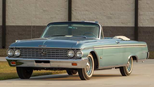 1962 Ford Galaxie 500 XL Sunliner