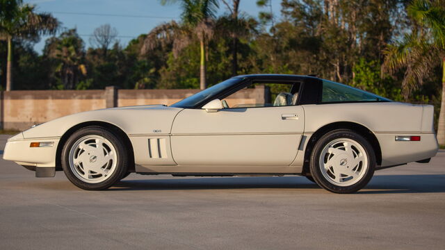 1988 Chevrolet Corvette 35th Anniversary