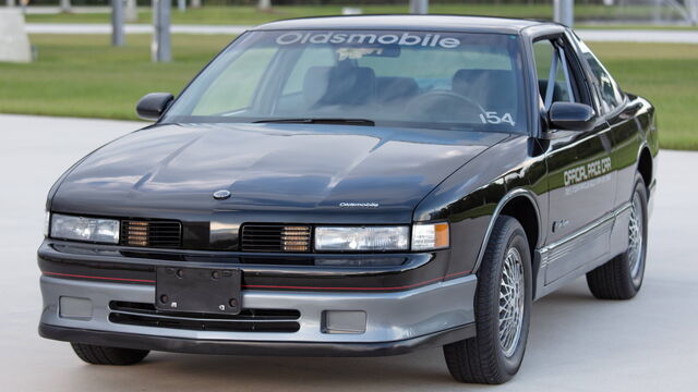 1988 Oldsmobile Cutlass Supreme Pace Car
