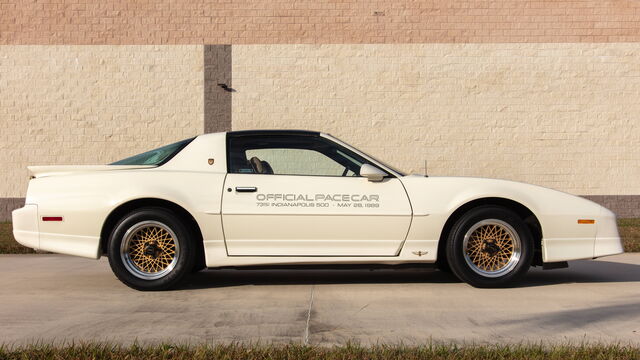 1989 Pontiac Firebird Trans Am GTA SE Indy Pace Car