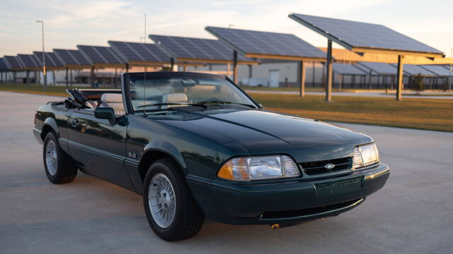 1990 Ford Mustang GT Convertible â��7 UP Editionâ��