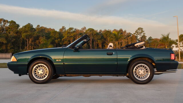 1990 Ford Mustang GT Convertible â��7 UP Editionâ��