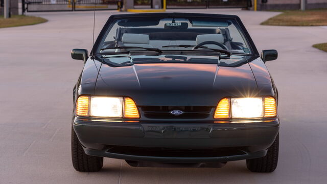 1990 Ford Mustang GT Convertible â��7 UP Editionâ��