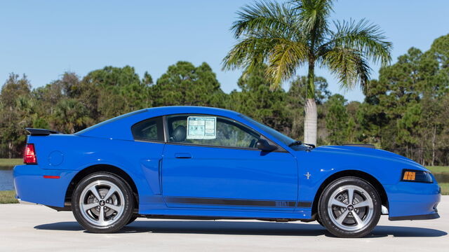 2003 Ford Mustang Mach 1