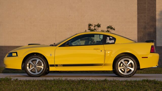 2003 Ford Mustang Mach 1