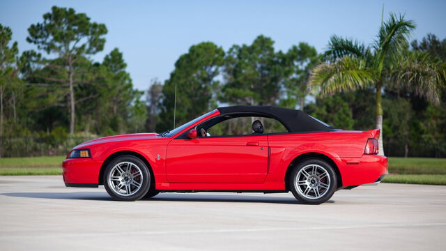 2003 Ford Mustang SVT Cobra 10th Anniversary