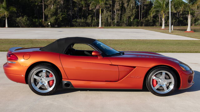 2005 Dodge Viper SRT-10 Copperhead Edition