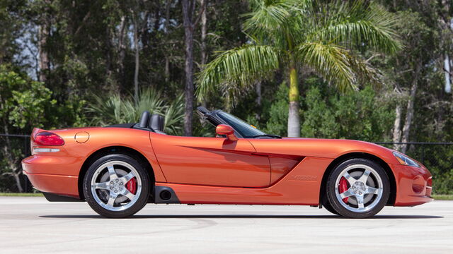 2005 Dodge Viper SRT-10 Copperhead Edition