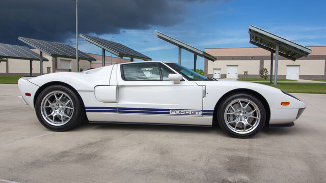 2005 Ford GT