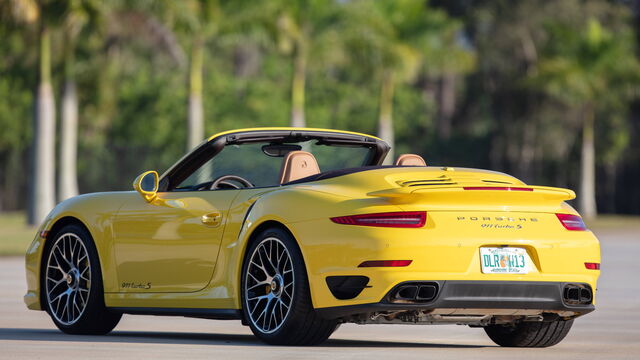 2015 Porsche 911 Turbo S