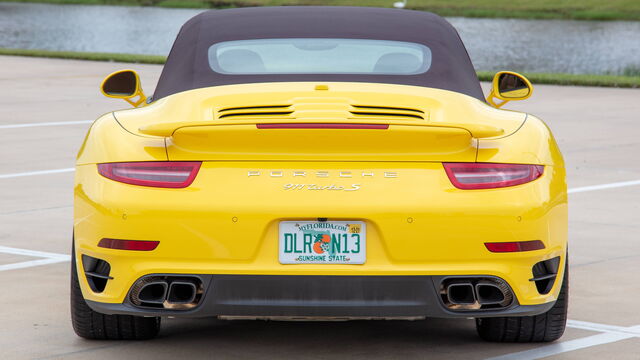 2015 Porsche 911 Turbo S