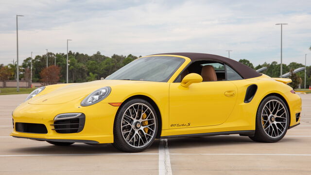 2015 Porsche 911 Turbo S