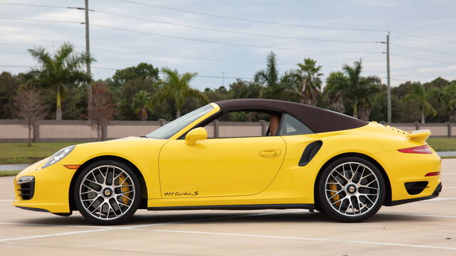 2015 Porsche 911 Turbo S