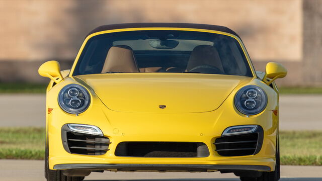 2015 Porsche 911 Turbo S