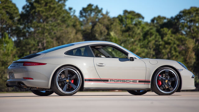 2016 Porsche 911 GTS RennSport Reunion 