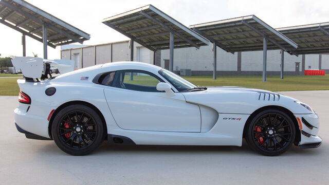 2017 Dodge Viper GTS-R