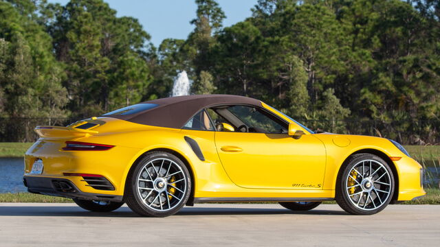 2018 Porsche 911 Turbo S Cabriolet