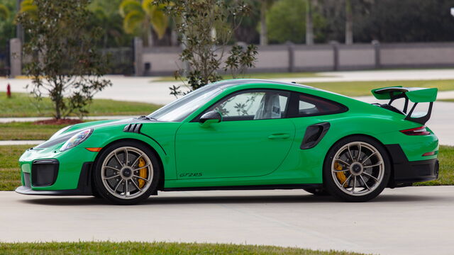 2019 Porsche 911 GT2RS 