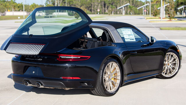 2019 Porsche 911 Targa 4 GTS 