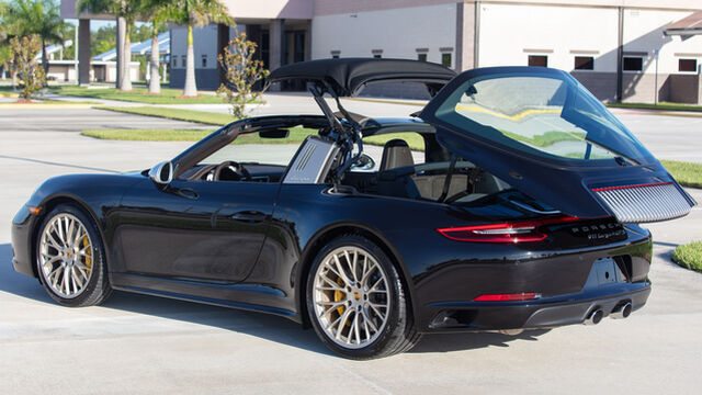 2019 Porsche 911 Targa 4 GTS 