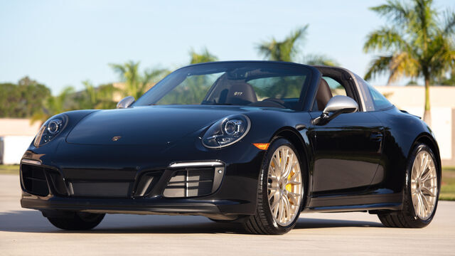 2019 Porsche 911 Targa 4 GTS 