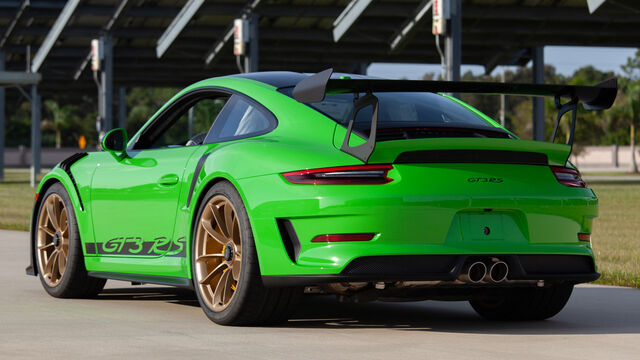 2019 Porsche GT3 RS Weissach Edition 