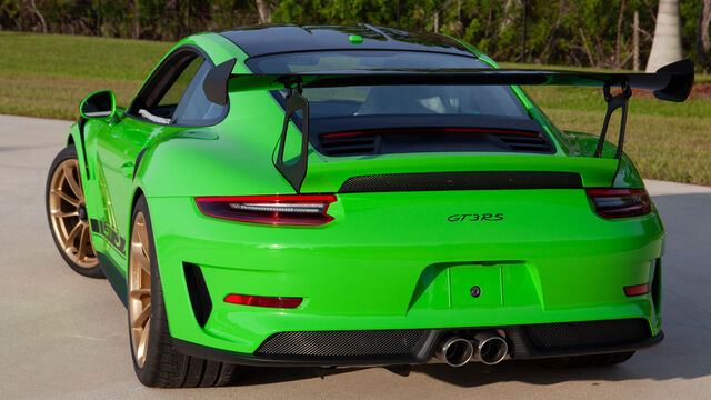 2019 Porsche GT3 RS Weissach Edition 