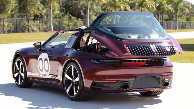 2021 Porsche 911 Targa 4S Heritage Design Edition