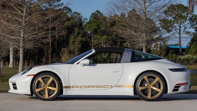 2021 Porsche 911 Targa 4S Heritage Design Edition