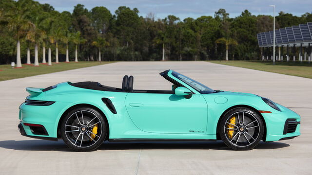 2021 Porsche 911 Turbo S Cabriolet