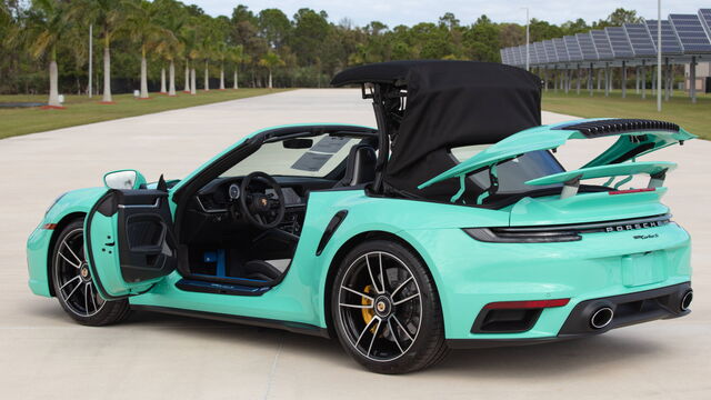 2021 Porsche 911 Turbo S Cabriolet