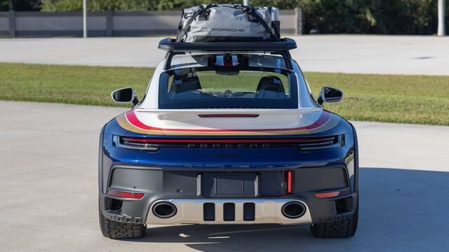 2023 Porsche 911 Dakar