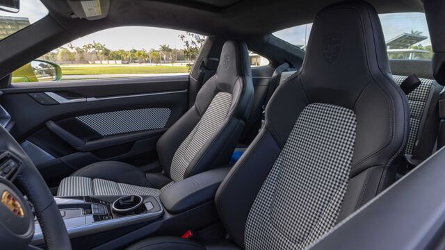 2024 Porsche 911 Turbo S Coupe