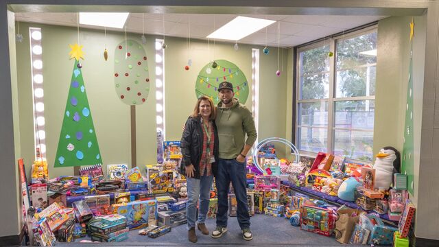 Vetted Venture's Annual Toy Drive Car Show