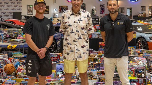 Vetted Venture's Annual Toy Drive Car Show